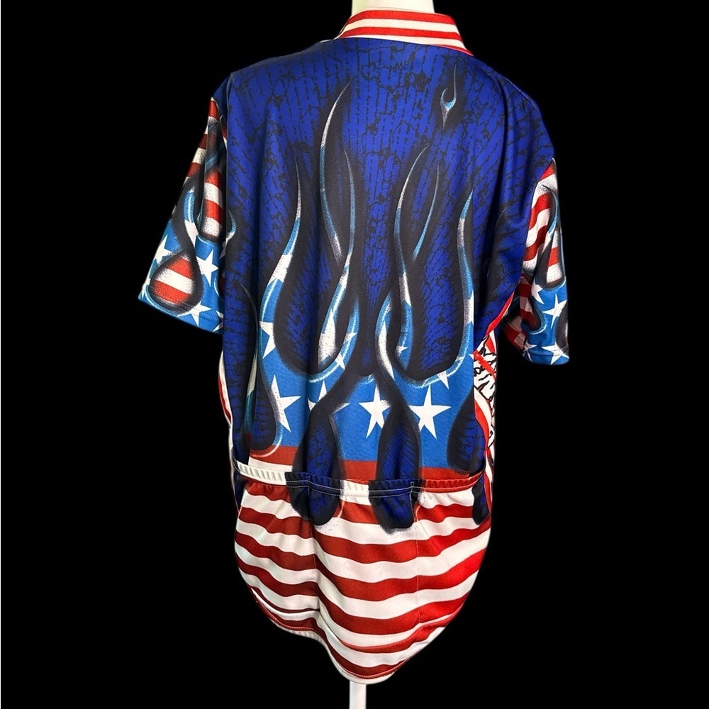 Patriotic Blue and Red Jersey Shirt with Dynamic Design